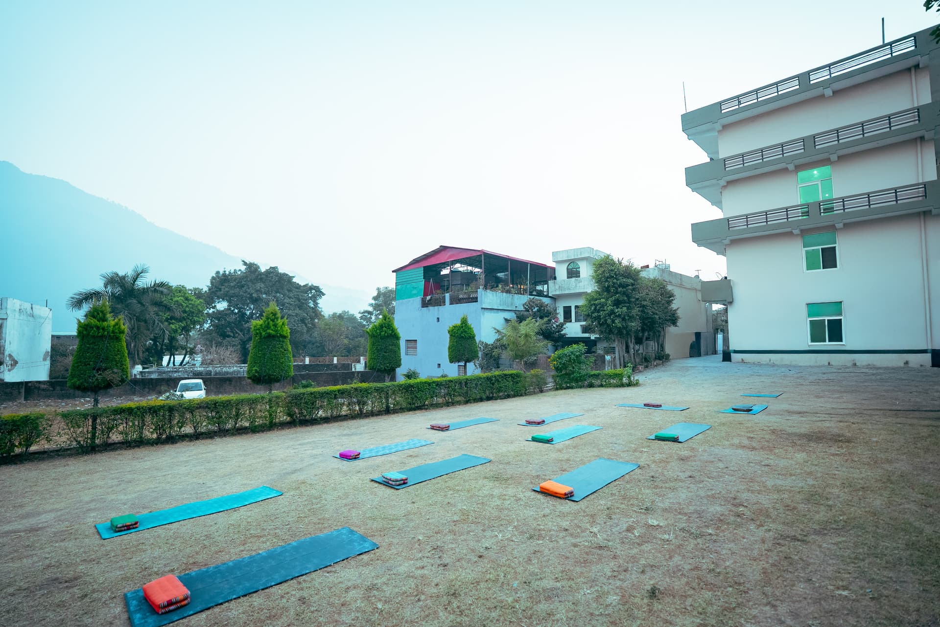 Outdoor yoga garden courtyard at Sriezaa Yogshala