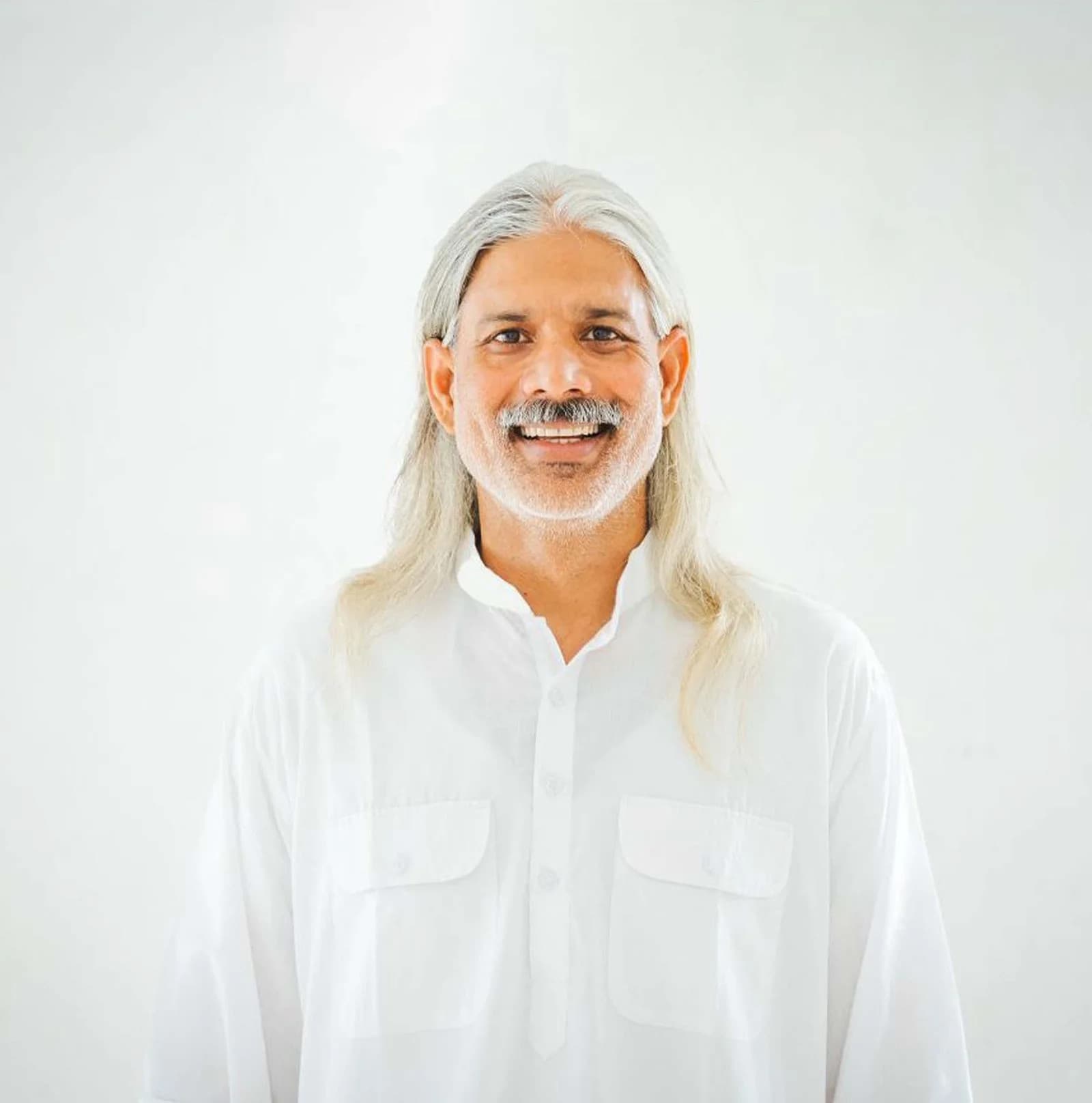 Yogi Rohit Ji, E-RYT 500 yoga teacher with 25+ years of experience at Sriezaa Yogshala